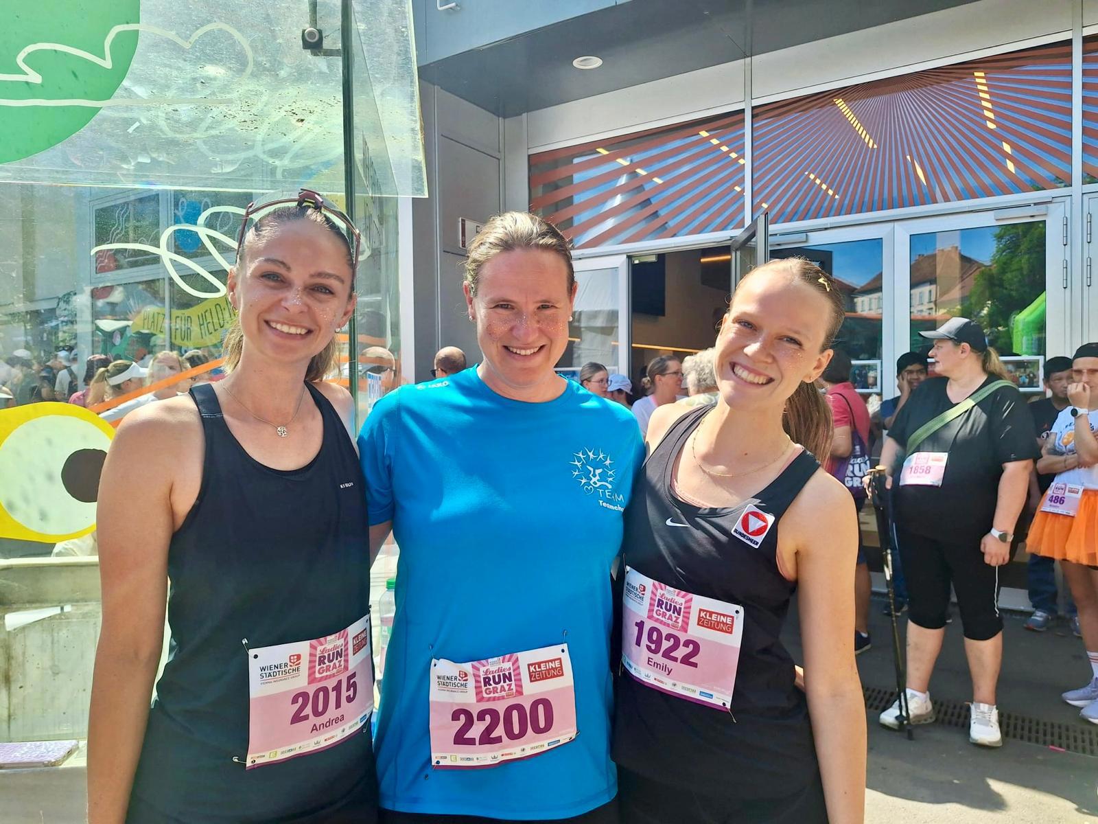 Spontaner gemeinsamer Teamchallenge Start beim Ladies Run 2026 in Graz